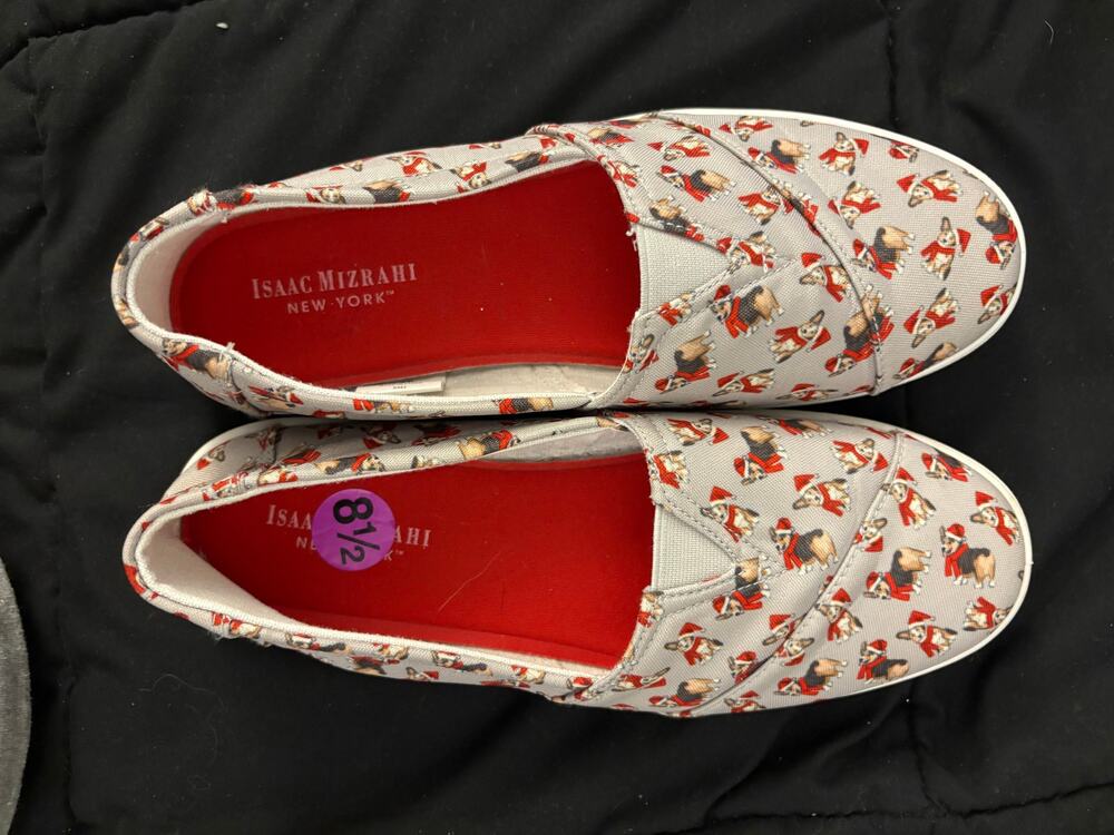 Isaac Mizrahi Corgi Dog Christmas Comfort Shoe Women’s 8.5 Slip-on Sneakers